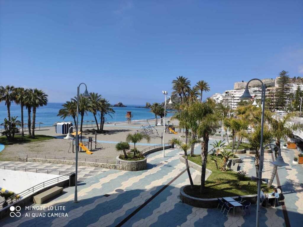 Centro-Primera Linea De Playa Almuñécar Екстериор снимка