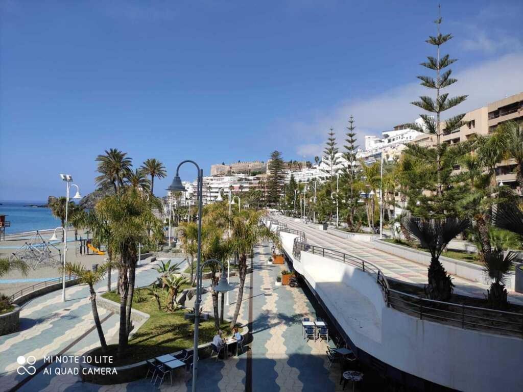 Centro-Primera Linea De Playa Almuñécar Екстериор снимка